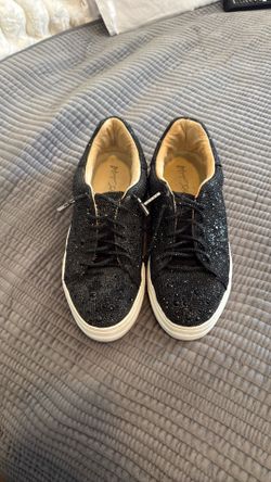 Women’s Betsy Johnson Sidney black rhinestone sneakers size 8.5