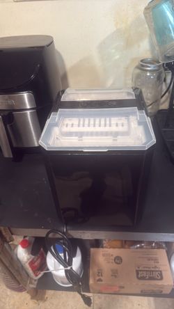Icemaker
