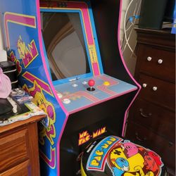 PAC MAN ARCADE GAME SYSTEM