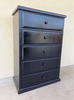 Five drawers dresser