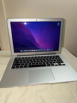 MacBook Air 2017 8gb ram 500 GB with  charger I deliver