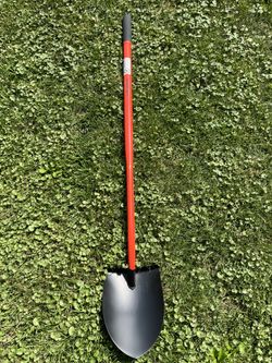AM Leonard Commercial Grade Steel Shovel