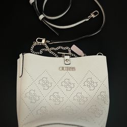 Guess Bucket Bag