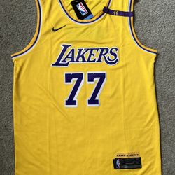 MENS LUKA DONCIC LOS ANGELES LAKERS JERSEY XL