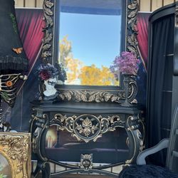 Gothic Victorian Style Vanity set