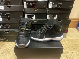 Air Jordan 11 Retro Black Gold Stingray Sneakers