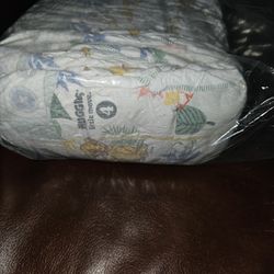 Size 4 diapers- open package