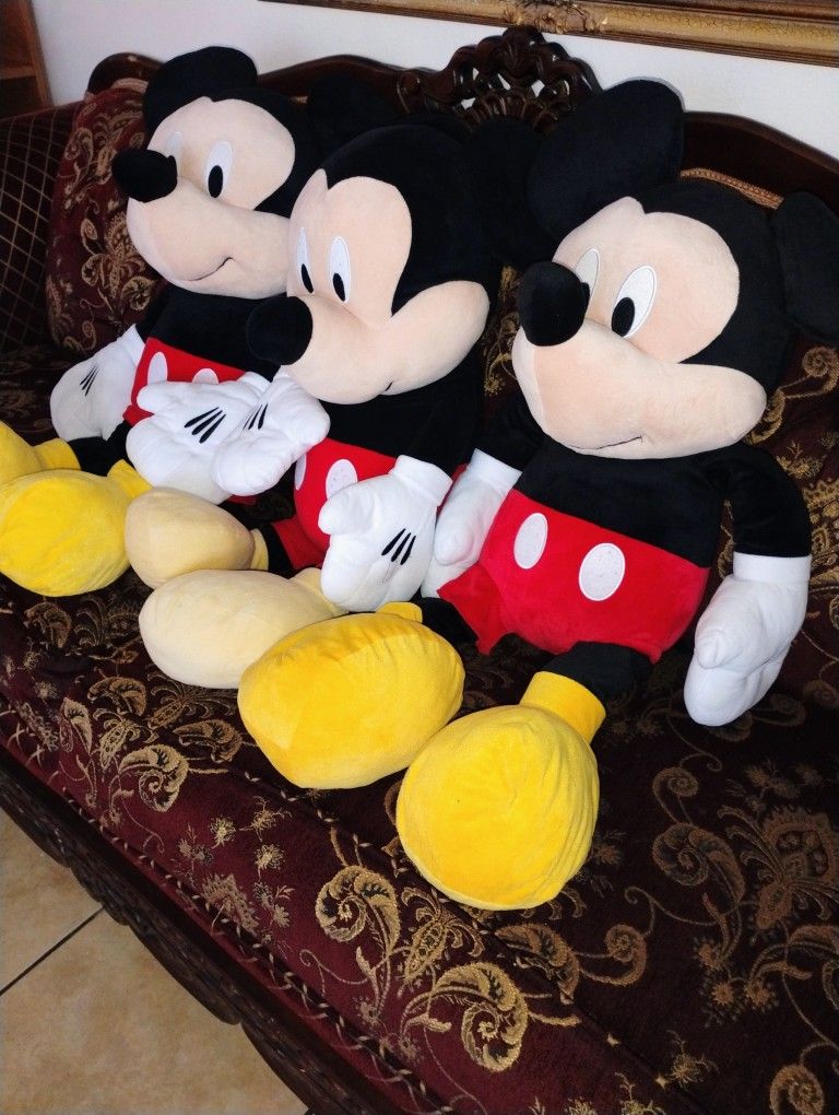 3 Mickes Mouses 