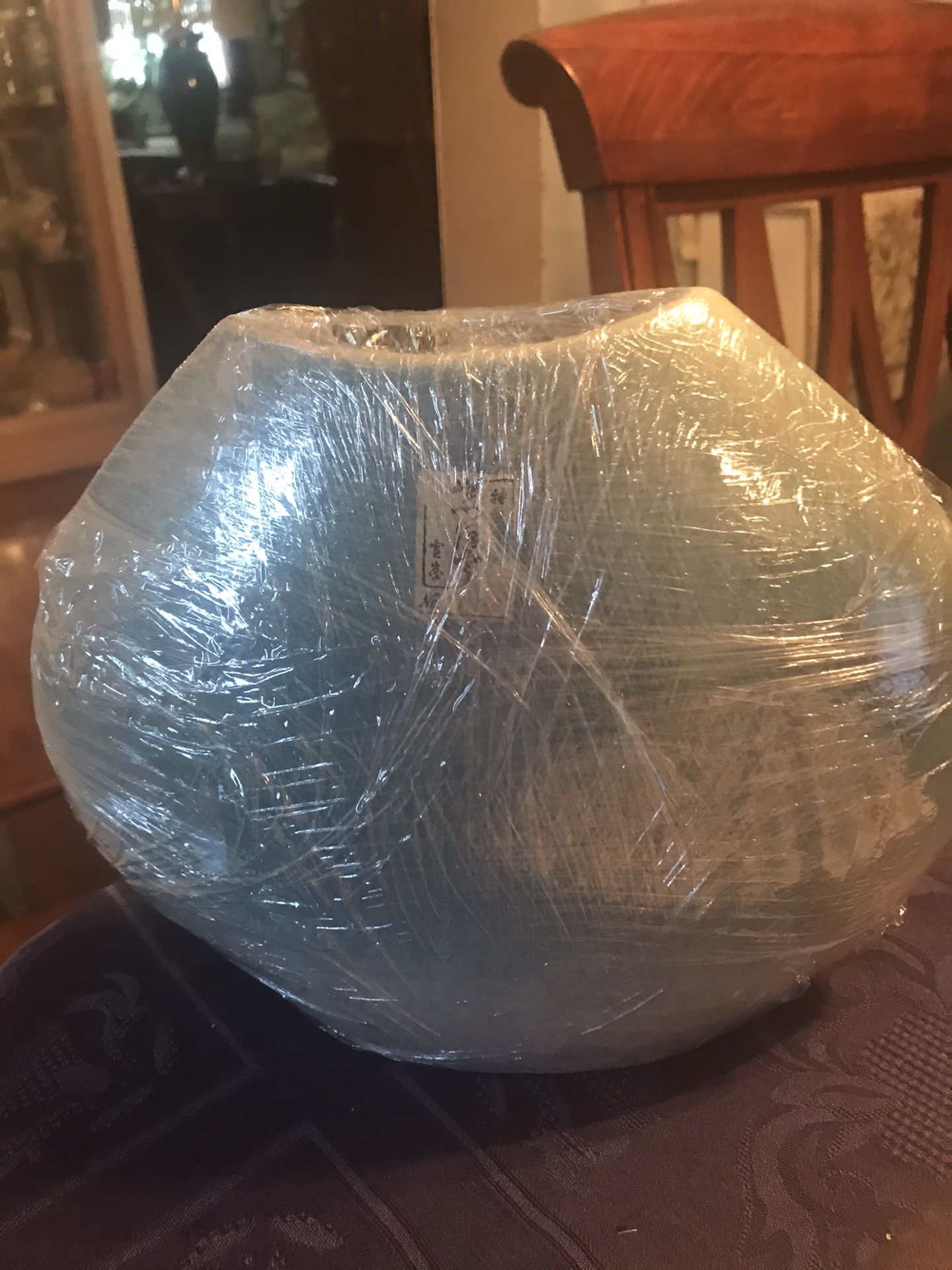 Really nice vintage Vase, reminds me of a Clamshell