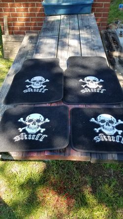 Skull floor mats front and back