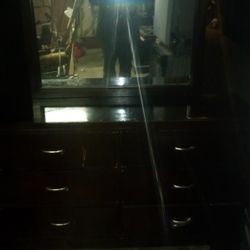 6 Drawer Dresser W/ Mirror