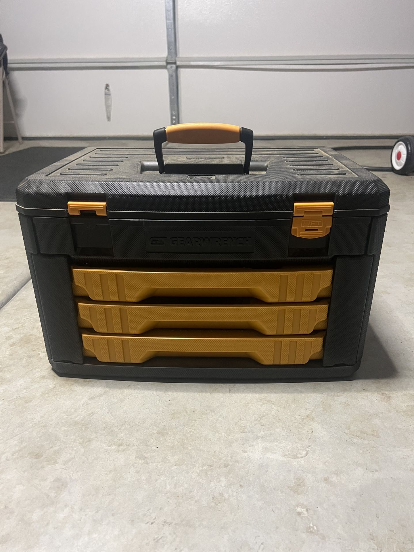 GEAR WRENCH - Mechanics Tool Set in 3-Drawer Storage Box