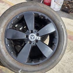 OEM 19" MERCEDES BENZ ML350 Black Wheels With BRIDGESTONE RUNFLAT  Tires