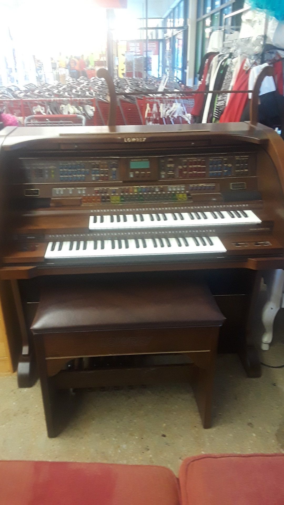 Lowrey Organ