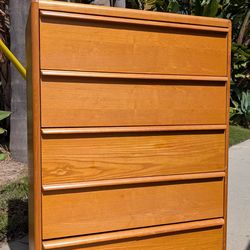 Nice vintage dresser with oak finish tallboy five drawers storage