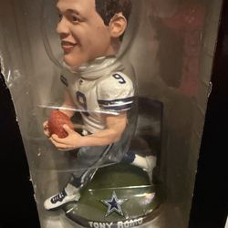 Tony Romo Legends Of “The Field” Dallas Cowboys NFL Bobblehead Limited 1677-2,015