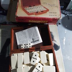 Dominos Game Old