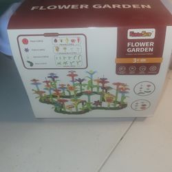 Flower Garden Play Set Ages 3+