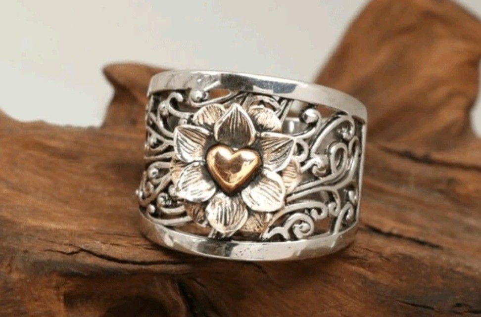 Flower Heart Ring