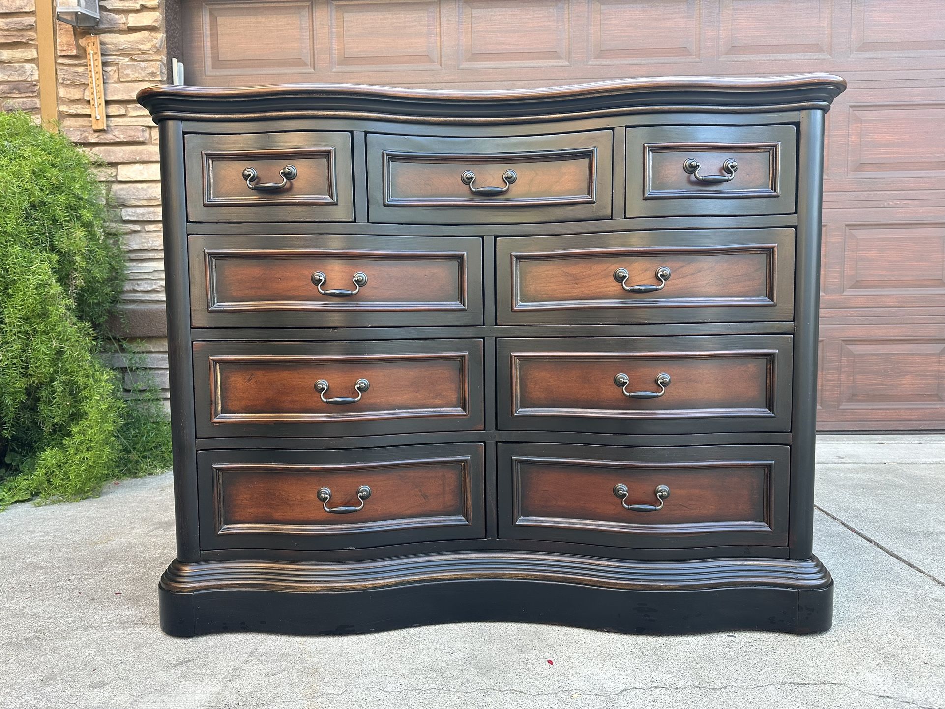 Hooker Furniture Preston Ridge 9 Drawer Mule Chest