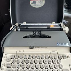 Electric Typewriter 