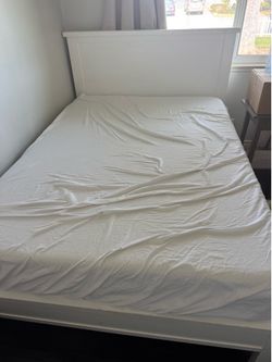 Full size bed