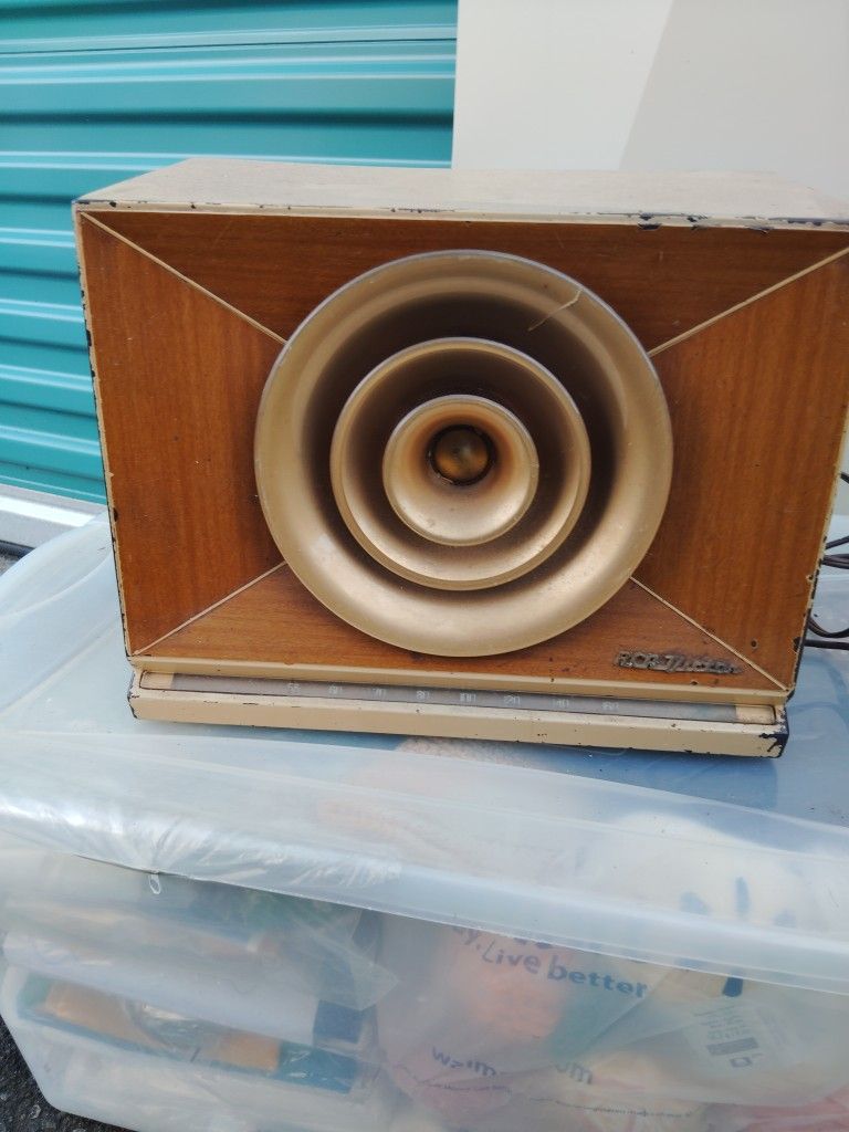 Antique Speaker