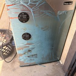 Magic Chef Mini Fridge 