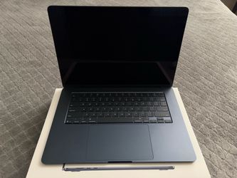 Apple MacBook Air 15" M4 chip 16GB RAM 256GB SSD Midnight 2025 model