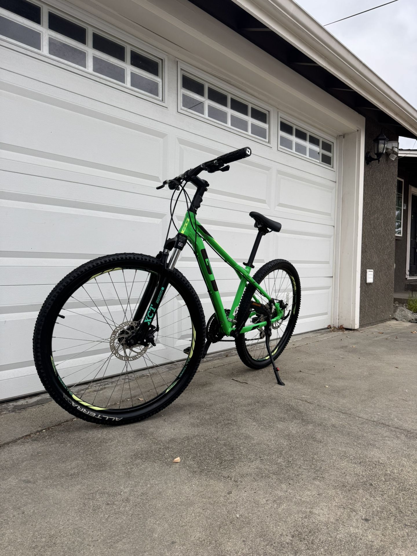 GT Aggressor Pro – 27.5” Wheels / Aluminum Frame