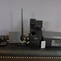 Cambridge Soundworks "Bluetooth Enabled" Home Audio System Model 88 CD