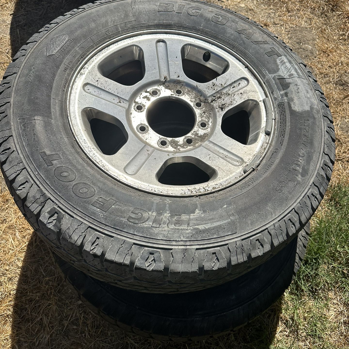 Ford F-350 Stock Tires