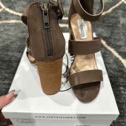 Steve Madden Sunlight BRN NUBUCK Heels 