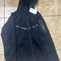 Nike Tech Set