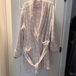Plush Robe – Daydreams by Berkshire (Super Soft)