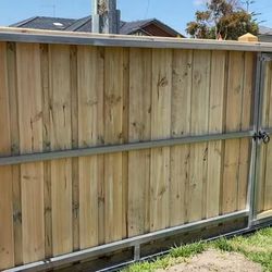 Wood Fence, Metal Fence, Vinyl  Fence, Wood Door Jordan Adidas Rebook For Sale 