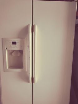 Beige fridge very clean