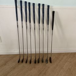 SIMONS TIGER SHARK 3-PW, WITH PUTTER GOLF CLUBS 
