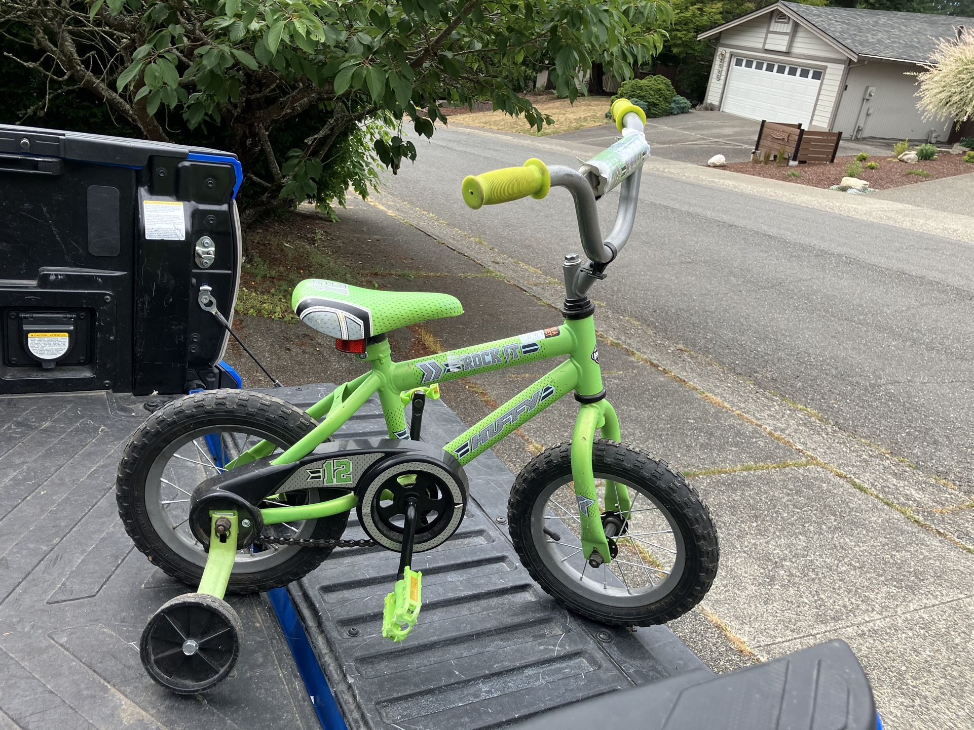 Child Kid Children Bike 12” Wheels With Training Wheels Bicycle Tricycle Trike in Good Condition