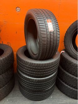 305/45R22 Michelin Defender LTX Full Set of 4 Tires