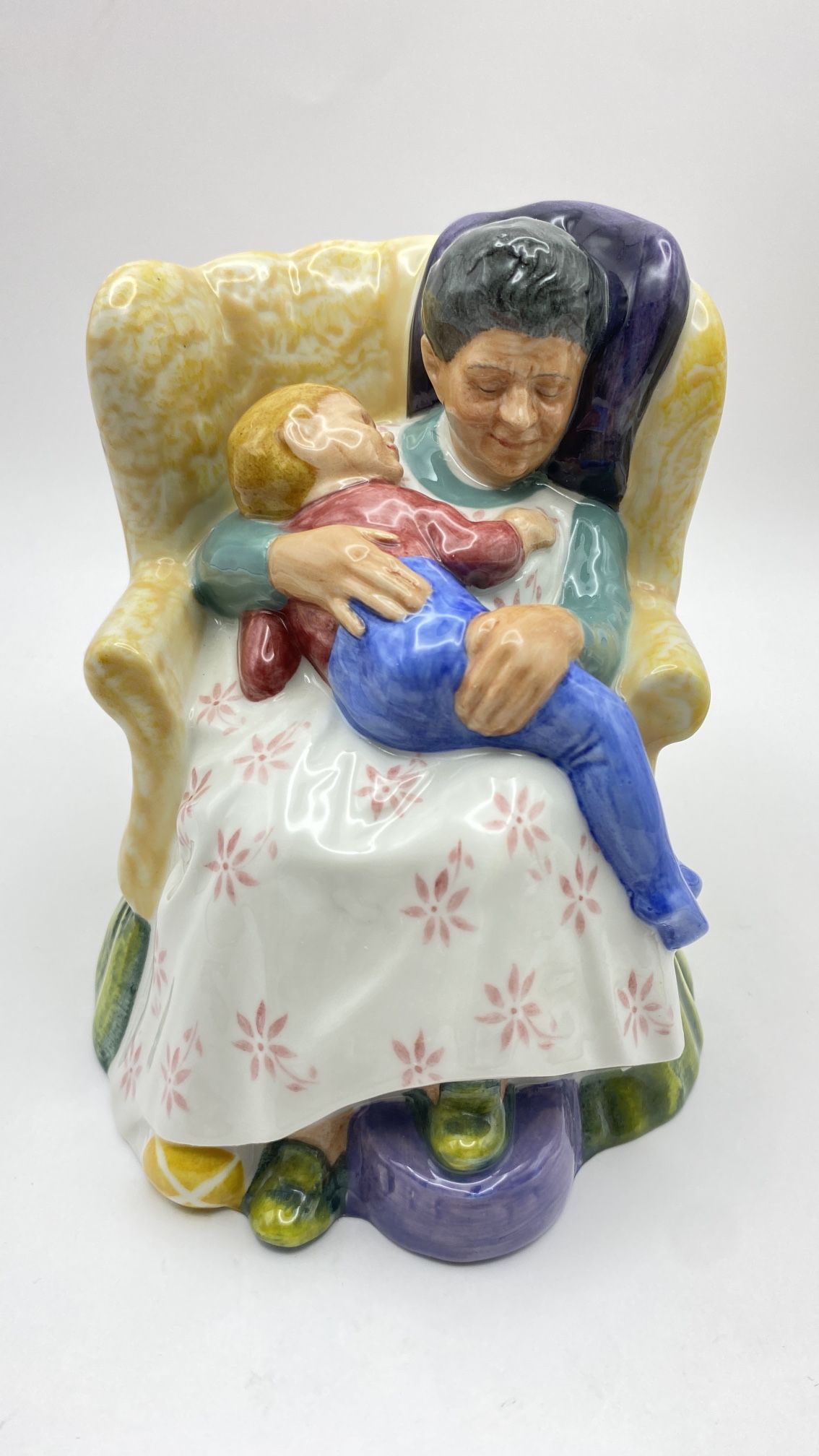 SALE! Royal Doulton Sweet Dreams Beautiful Heart-Warming Figurine in Perfect Condition
