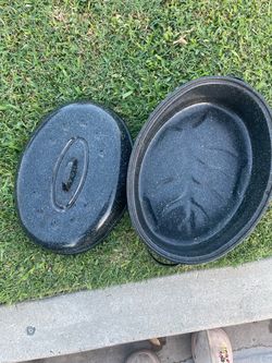 Black Speckled Enamel Roasting Pan with Lid