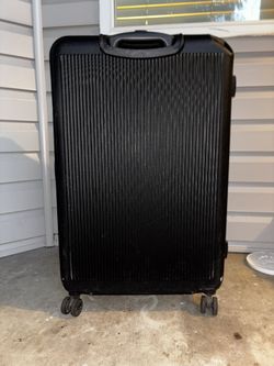 Large Luggage with Expansion