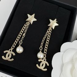 Women's accessories
