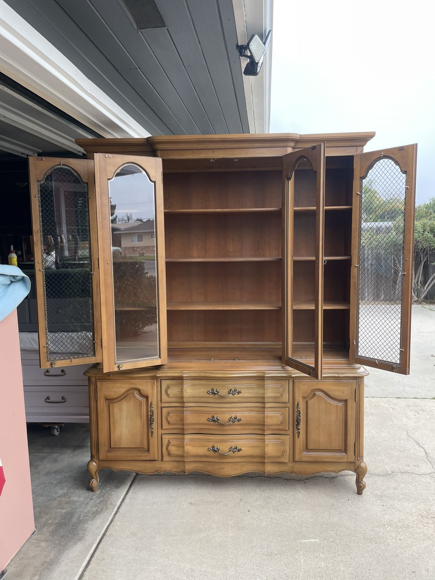 Beautiful China Cabinet Hutch