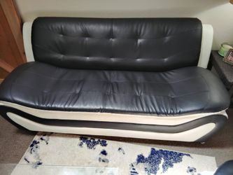 Black And White Racer Style Living Room Set