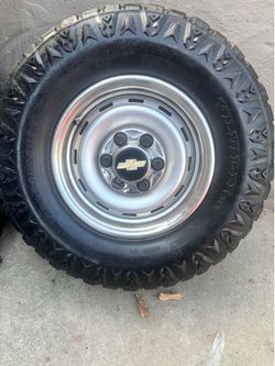 Set of 4 Crossleader Wild-Tiger T01 265/75R16LT Tires on Chevy Wheels