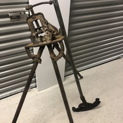 Pipe Thread Vice And Pipe Bender