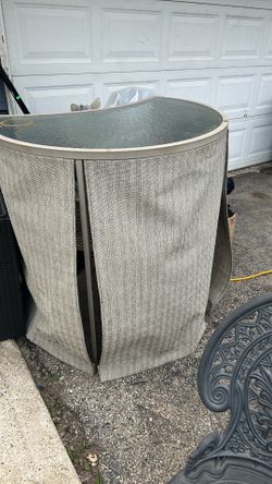 Outdoor bar table