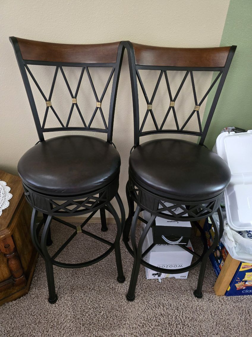 Metal Bar Stools With Back